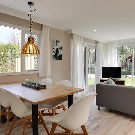 ホリデーパーク Bungalowpark Het Verscholen Dorp