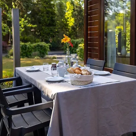 Bungalowpark Het Verscholen Dorp Holiday park 2*