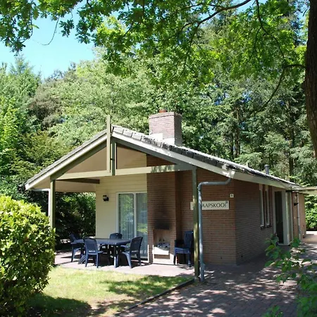 홀리데이파크 Bungalowpark Het Verscholen Dorp 2*