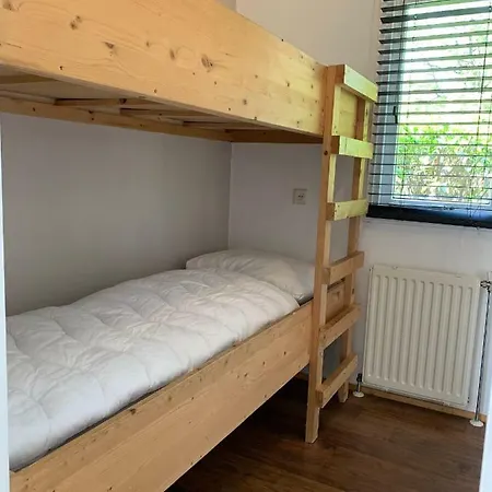 Holiday park Bungalowpark Het Verscholen Dorp 2*