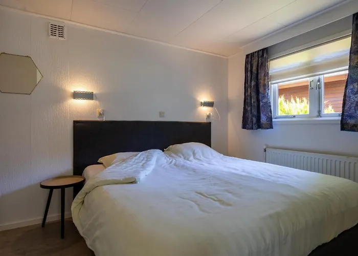 홀리데이파크 Bungalowpark Het Verscholen Dorp 하르데르웨이크