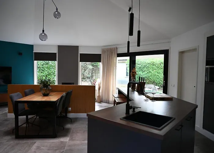 Bungalowpark Het Verscholen Dorp 2*