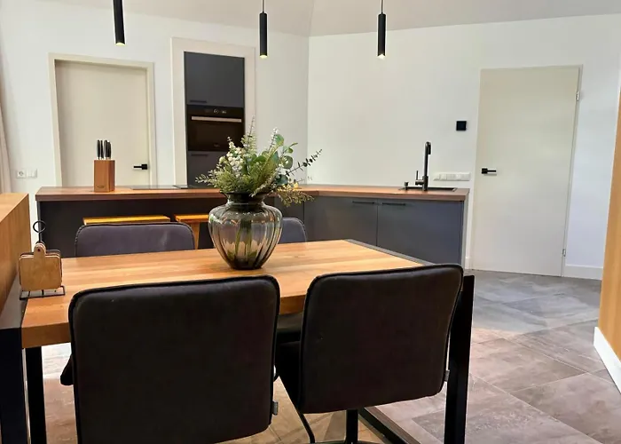 Bungalowpark Het Verscholen Dorp פארק נופש