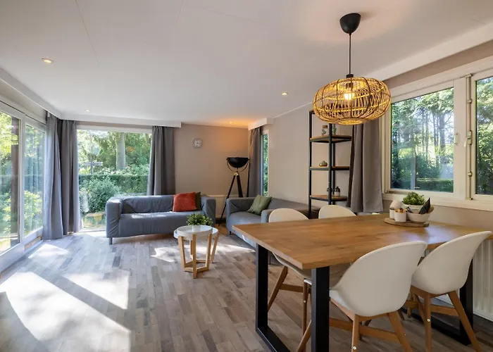 פארק נופש Bungalowpark Het Verscholen Dorp 2*