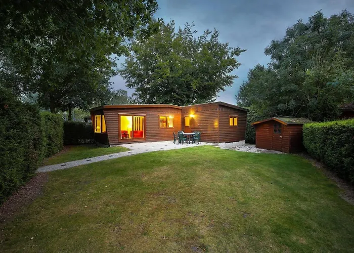 פארק נופש Bungalowpark Het Verscholen Dorp