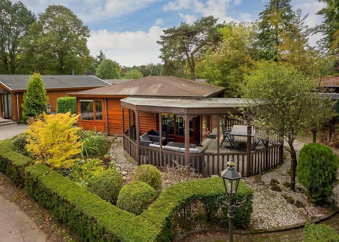 פארק נופש Bungalowpark Het Verscholen Dorp הארדרוייק