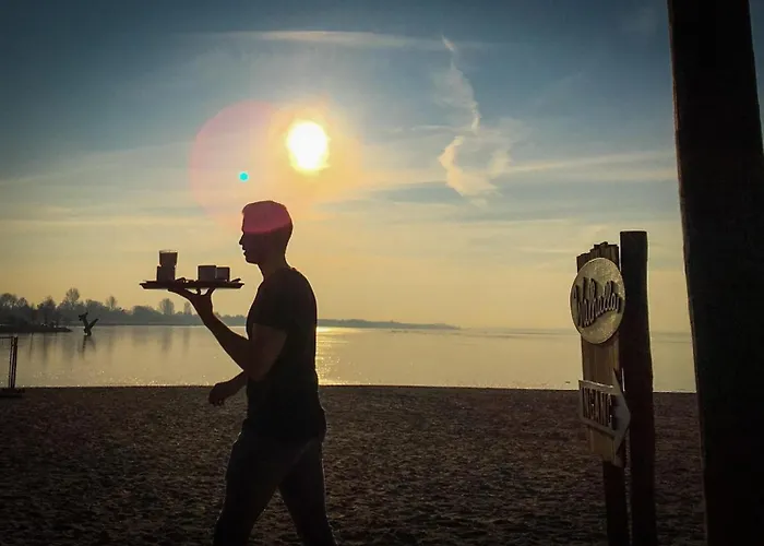 Bungalowpark Het Verscholen Dorp 2*